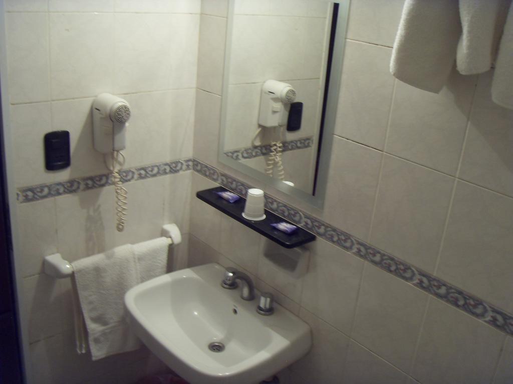 Hotel Embajador Rosario Bagian luar foto